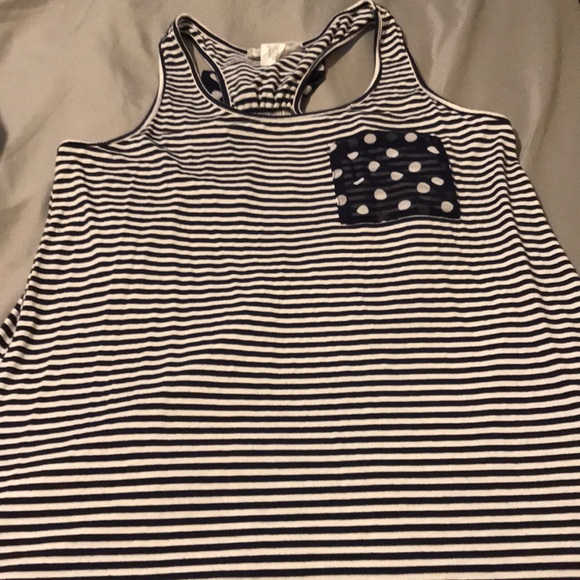 Maternity Shirt 🤰🏻✨ - Picture 2 of 4